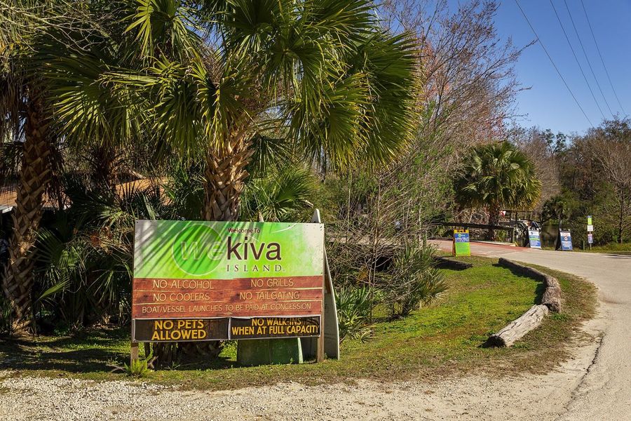 Image 23 of the Hidden Lake Townhomes community in Apopka, FL.