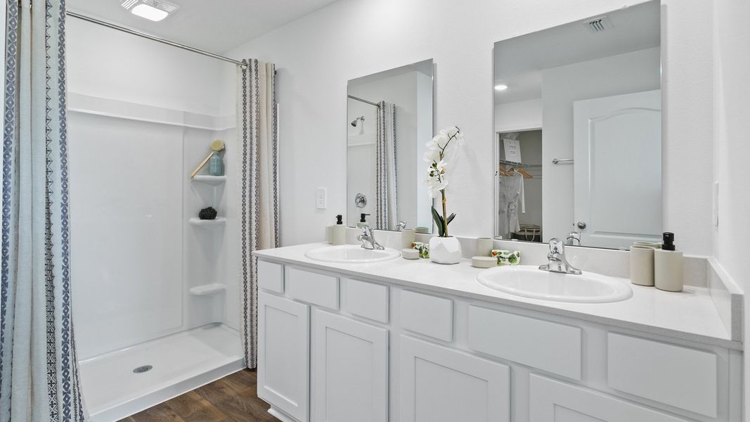 Furnished interior in a model home at Canopy Oaks in Kingsland (Image 10).