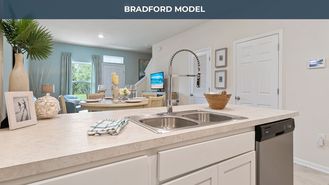 Image 3 of the Nassau Crossing Townhomes community in Yulee, FL.