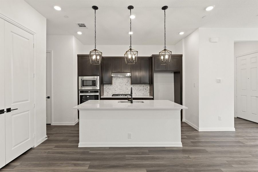 Image 108 of the Legends Crossing - Bungalows community in Irving, TX.