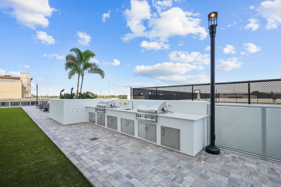 Community amenity available to residents of Altura Bayshore in Tampa (Image 14).