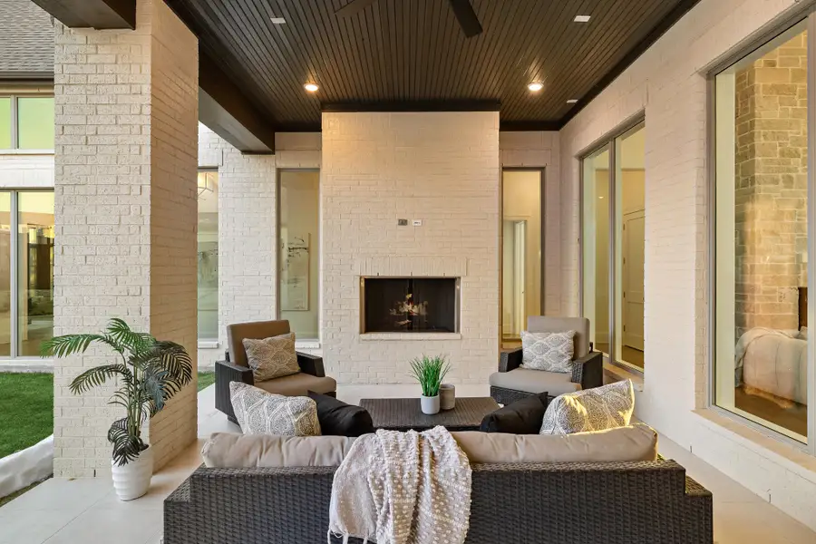 Exterior details of a home in Park Hill Custom Series, Colleyville (Image 3).