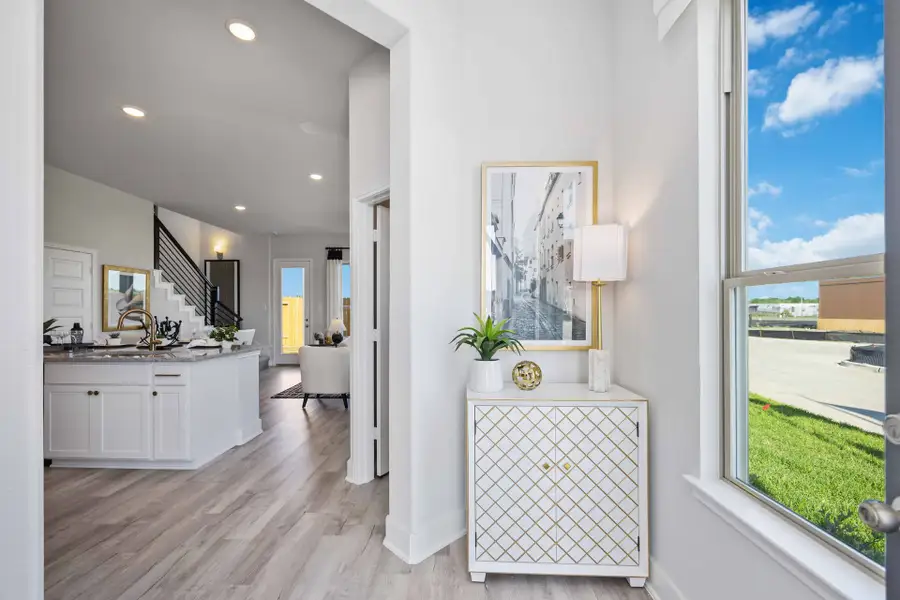 Cloverdale Model Home - Entry