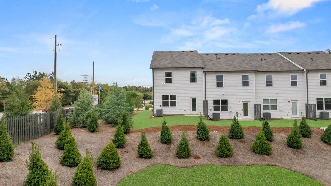 Image 57 of the Woodbury Park community in Atlanta, GA.