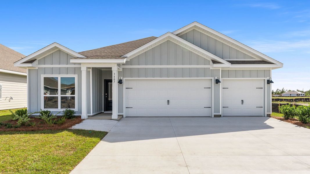 Front exterior of a home in the Hodges Bayou Plantation community, located in Panama City, FL (Image 2).