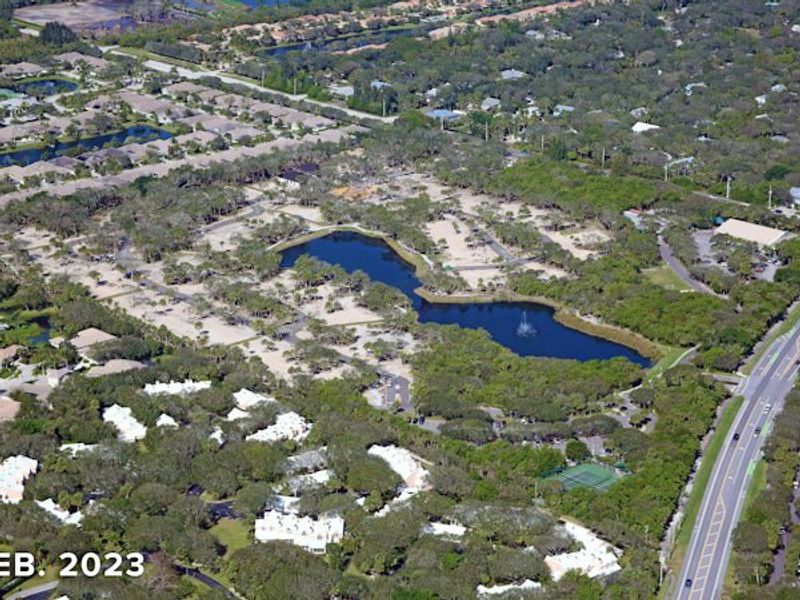 Aerial view of the Seaglass community in Vero Beach, FL, showing layout and nearby surroundings (Image 28).