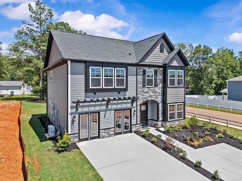 Porter II Front Exterior