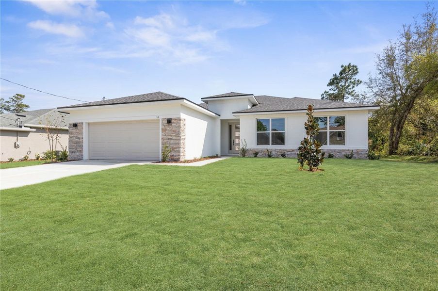 Front exterior of a home in the Ocala Waterways community, located in Ocala, FL (Image 6).