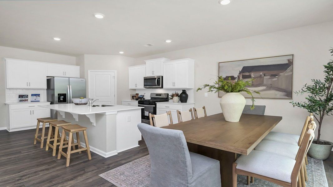 Furnished interior in a model home at Leatherstone in Blythewood (Image 13).