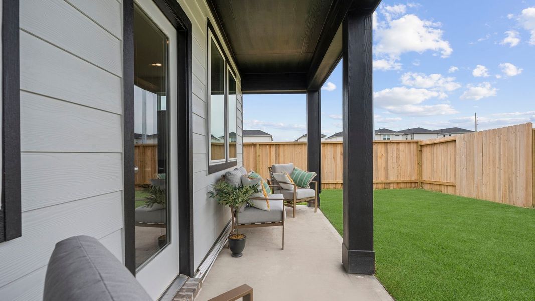 Exterior details of a home in Lexington Village, Missouri City (Image 1). Exterior details of a home in Lexington Village, Missouri City (Image 1).