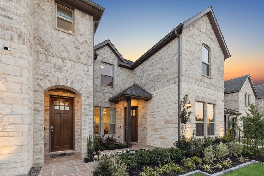 Front exterior of a home in the Timber Ridge community, located in Corinth, TX (Image 5).