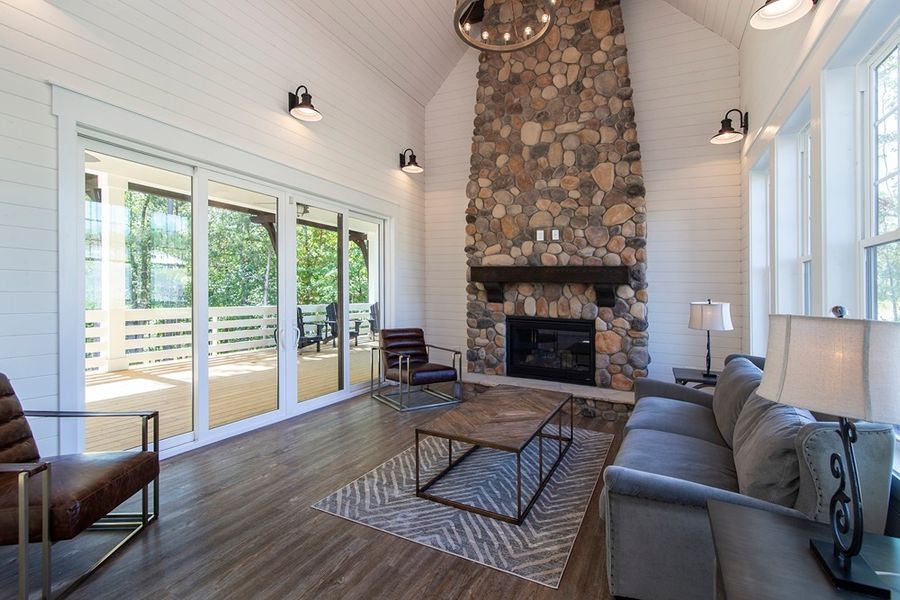 Image 12 of the Pinnacle at North Reach community in Charlotte, NC.