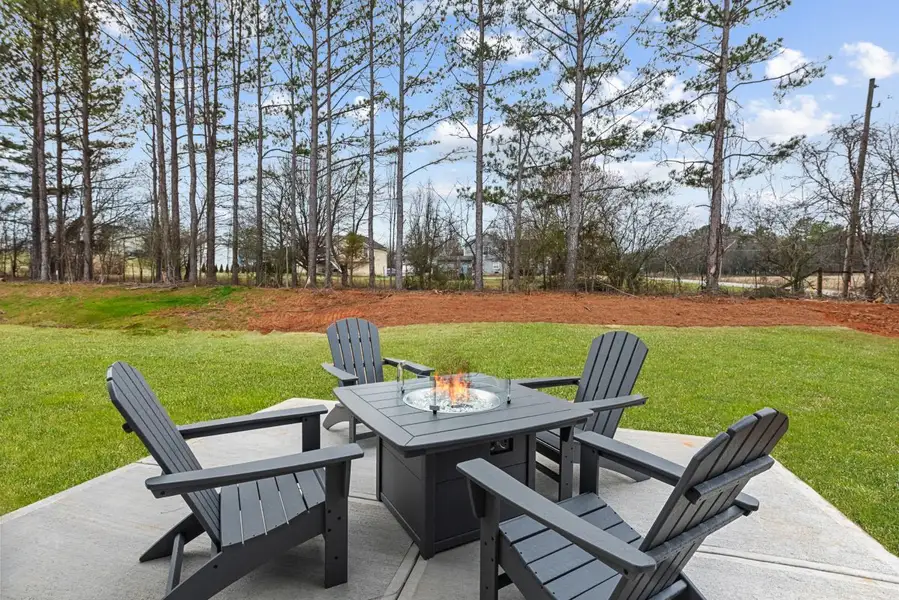 Community amenity available to residents of Bridle Run in Louisville (Image 3).