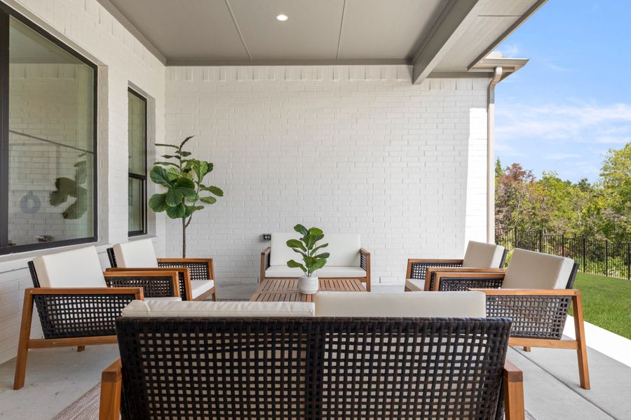 Exterior details of a home in Park Hills, Rockwall (Image 3). Exterior details of a home in Park Hills, Rockwall (Image 3).