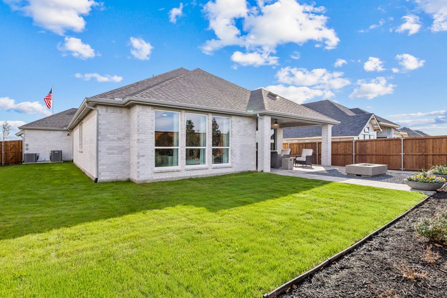 Meraki Model Backyard Lawn | American Legend Homes – Forney, TX