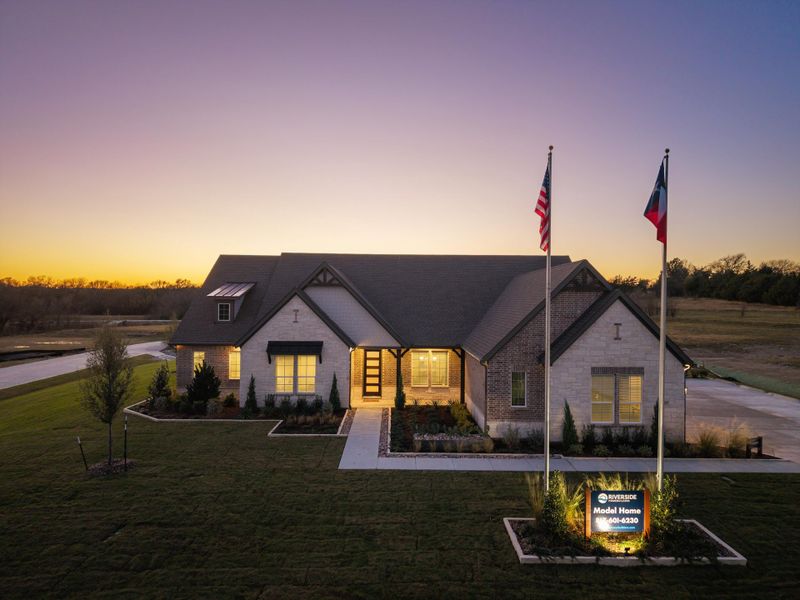 Front exterior of a home in the Grayson Ridge community, located in Van Alstyne, TX (Image 31).