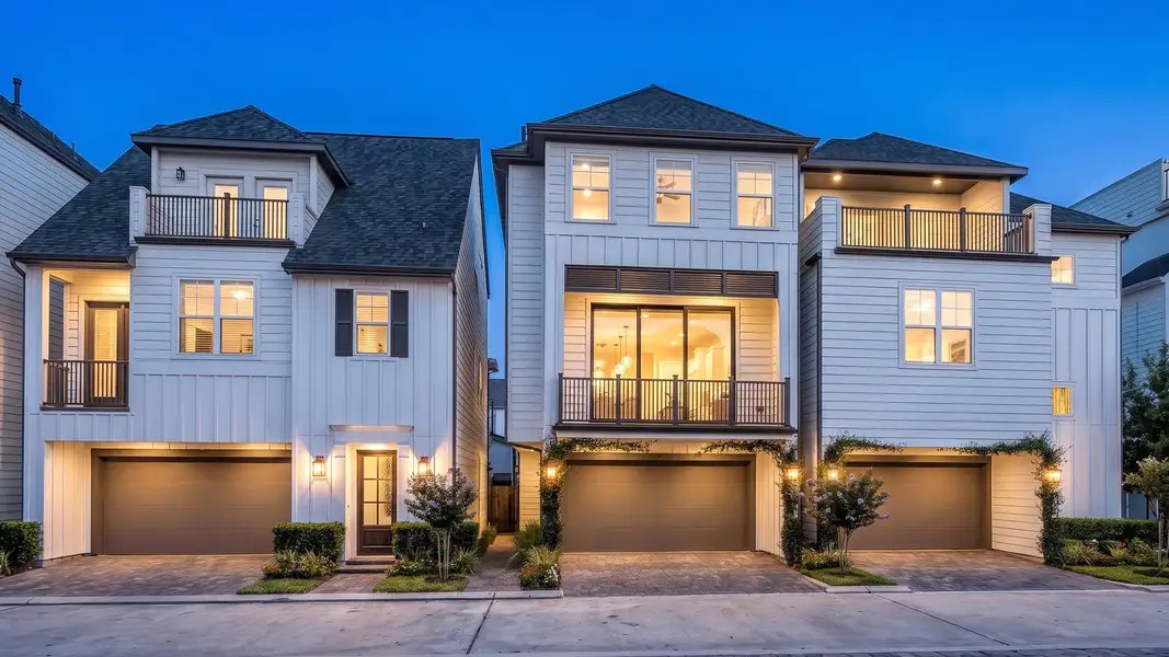 Front exterior of a home in the Timbergrove Green community, located in Houston, TX (Image 3).