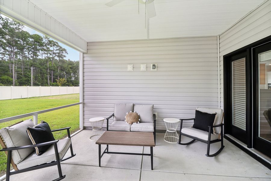 Wisteria II Screened-in Patio 1