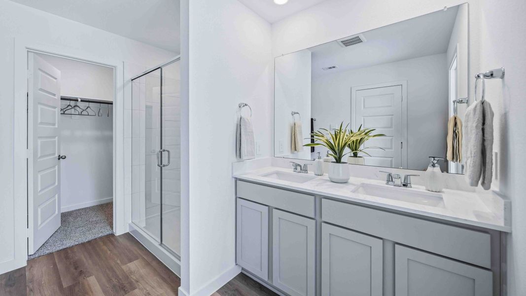 Furnished interior in a model home at Highland Court in Houston (Image 20). Furnished interior in a model home at Highland Court in Houston (Image 20).