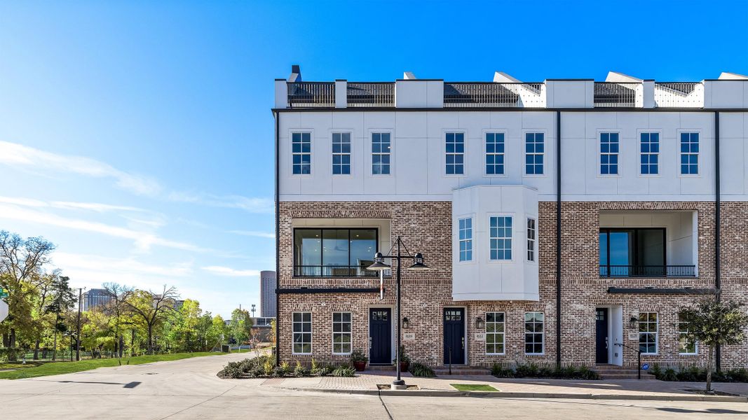 Condo located in Cedar Branch, Dallas, highlighting architectural design (Image 3). Condo located in Cedar Branch, Dallas, highlighting architectural design (Image 3).