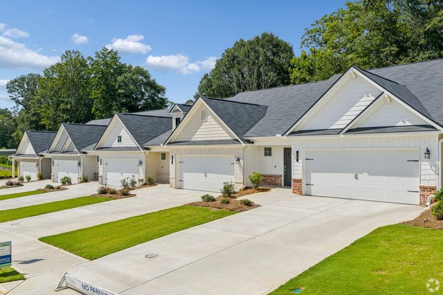 Front exterior of a home in the Silver Leaf community, located in Dawsonville, GA (Image 10).