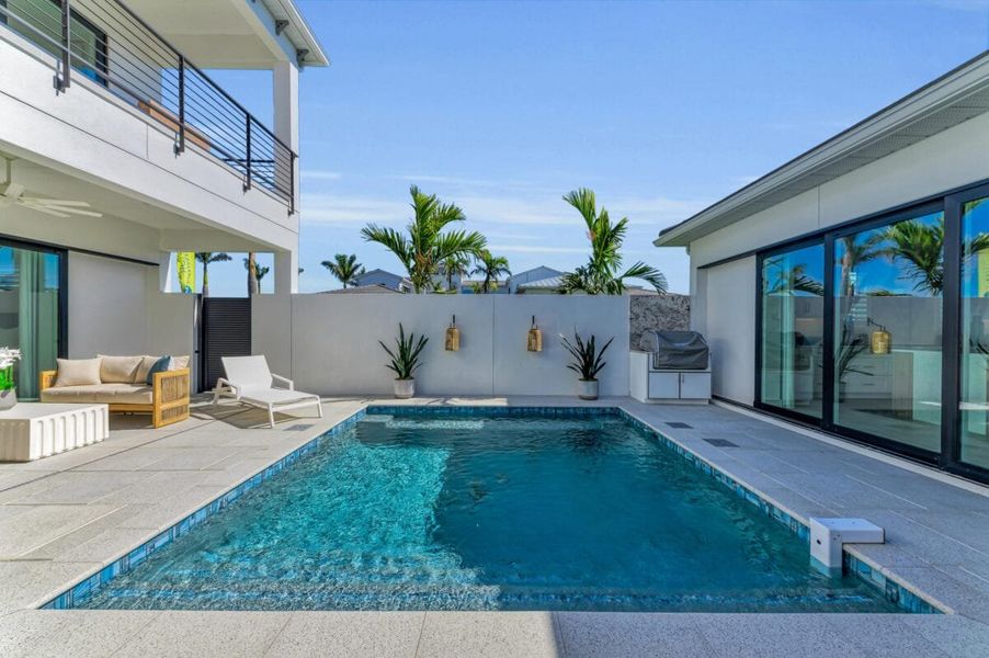Exterior details of a home in Aqua, Bradenton (Image 83).