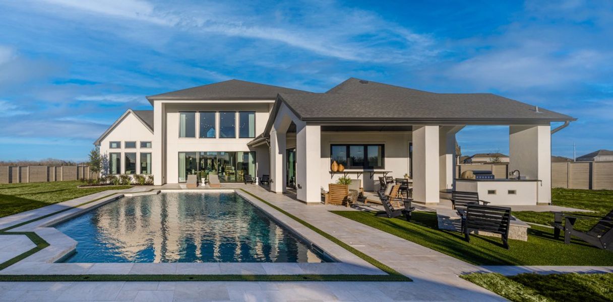 Exterior details of a home in Legacy, Friendswood (Image 13).