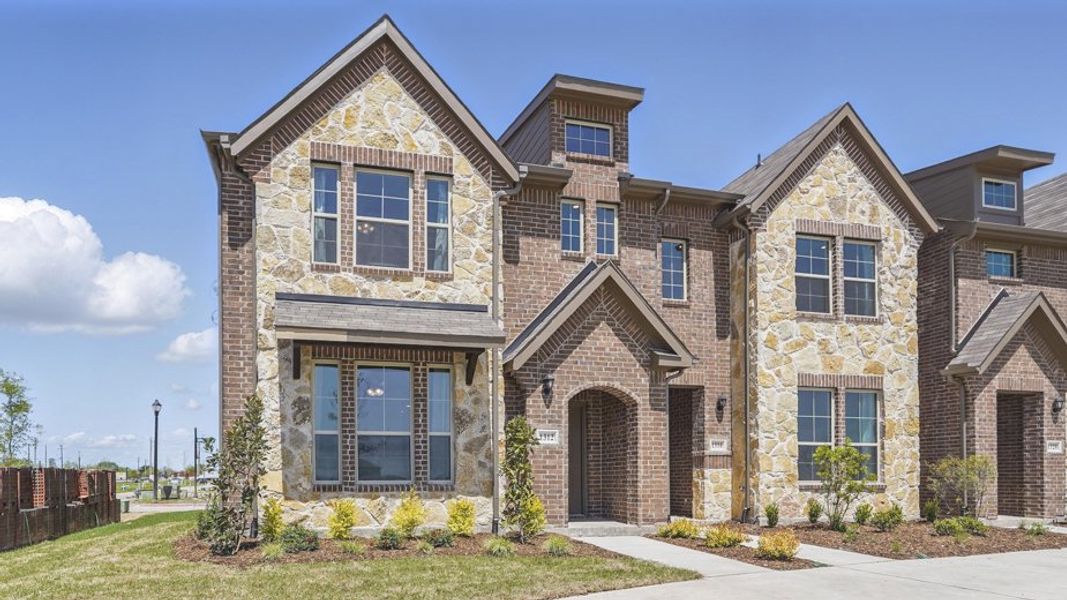 Front exterior of a home in the Liberty Crossing community, located in Royse City, TX (Image 14).