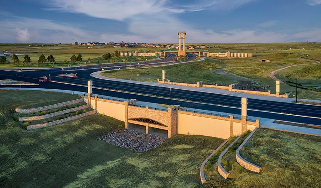Community amenity available to residents of The Bend at The Aurora Highlands in Aurora (Image 12).