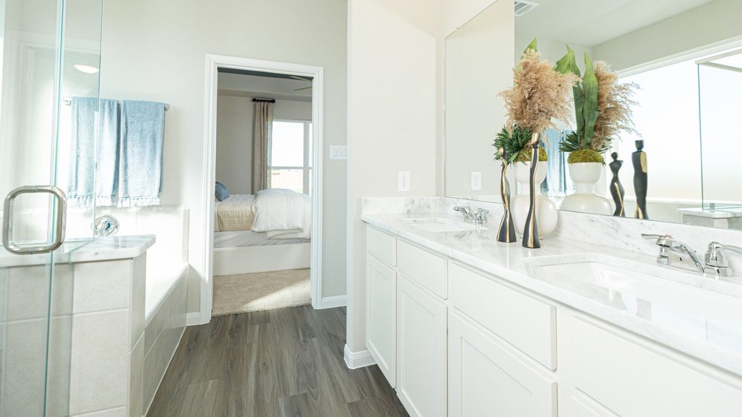 Bluestem Model Primary Bathroom