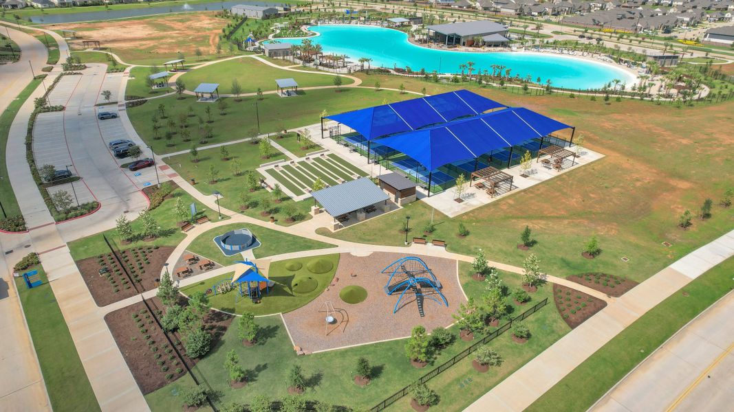 Community amenity available to residents of Sunterra in Katy (Image 16).