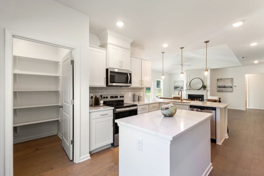 Wisteria II - Kitchen Wisteria II - Kitchen