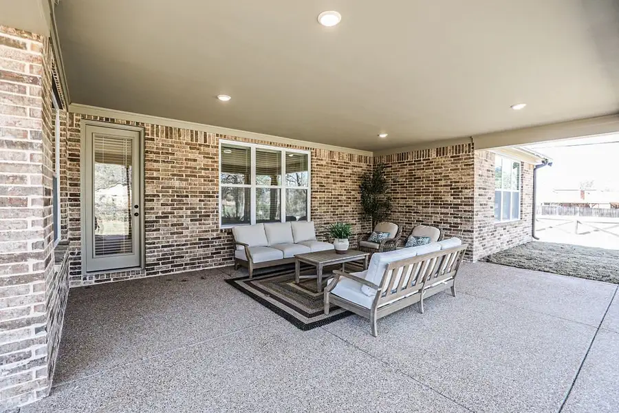 Exterior details of a home in Walker Farms, Bartlett (Image 5).