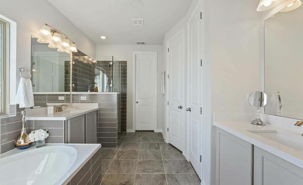 Image 15 of the Randol Mill Valley Estates community in Fort Worth, TX.