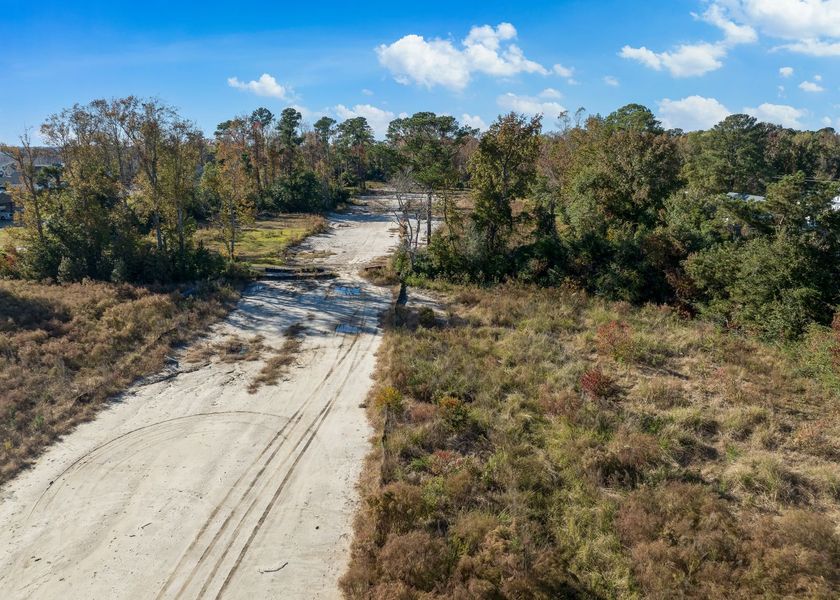 Natural surroundings and green spaces near Riverside Cove in Wilmington, NC (Image 32). Natural surroundings and green spaces near Riverside Cove in Wilmington, NC (Image 32).