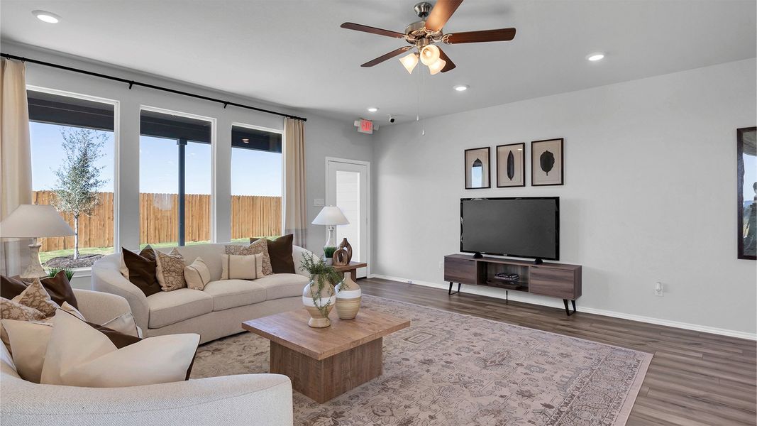 Furnished interior in a model home at Turnbo Ranch in Killeen (Image 14).