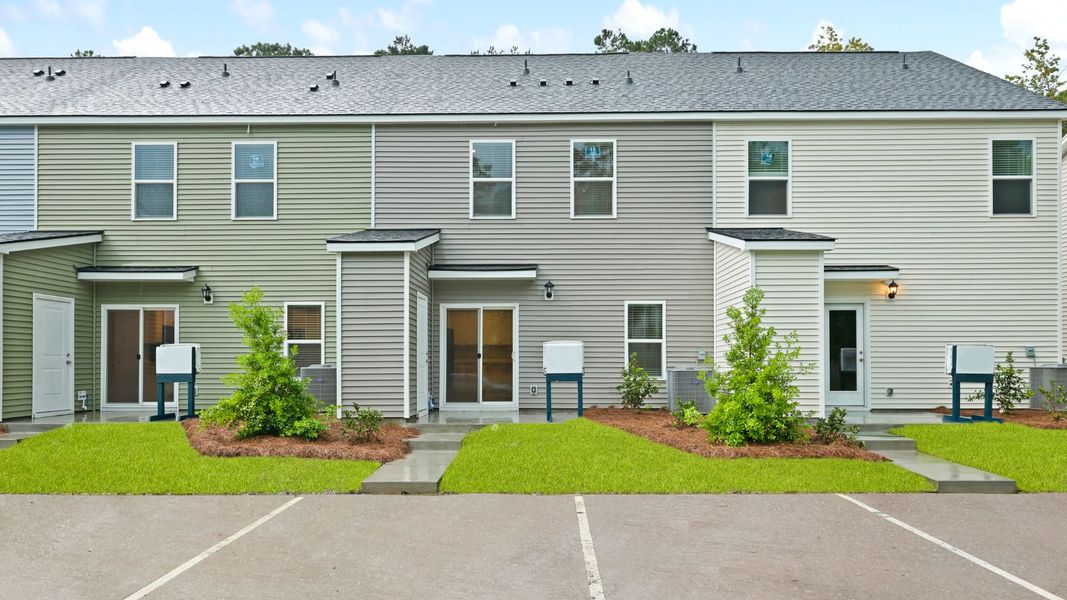 Front exterior of a home in the Garbon Fields community, located in Summerville, SC (Image 9).