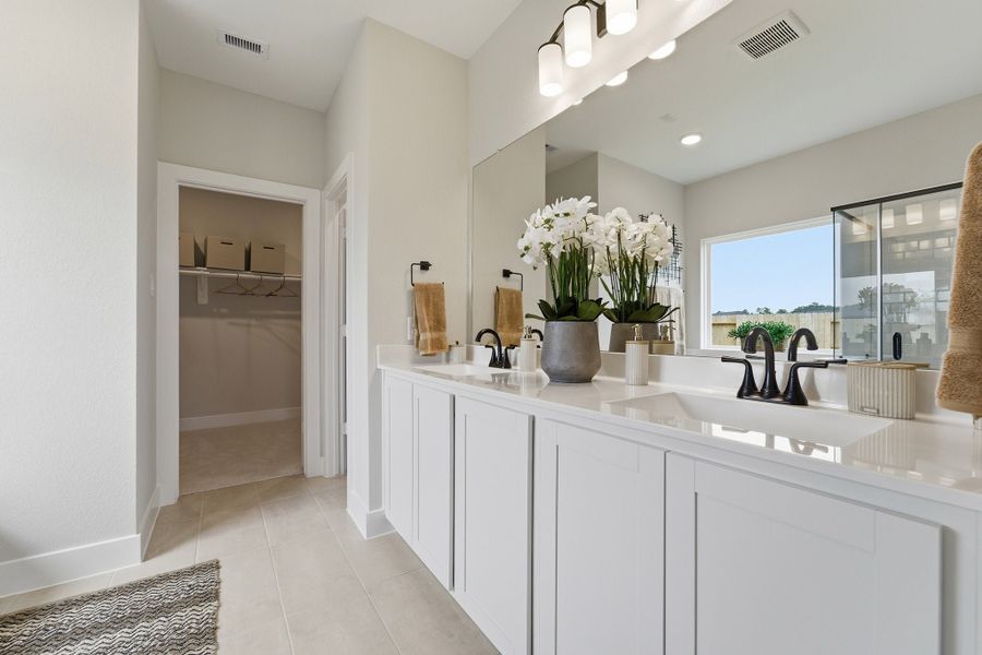 Furnished interior in a model home at Pecan Estates in Crosby (Image 36).