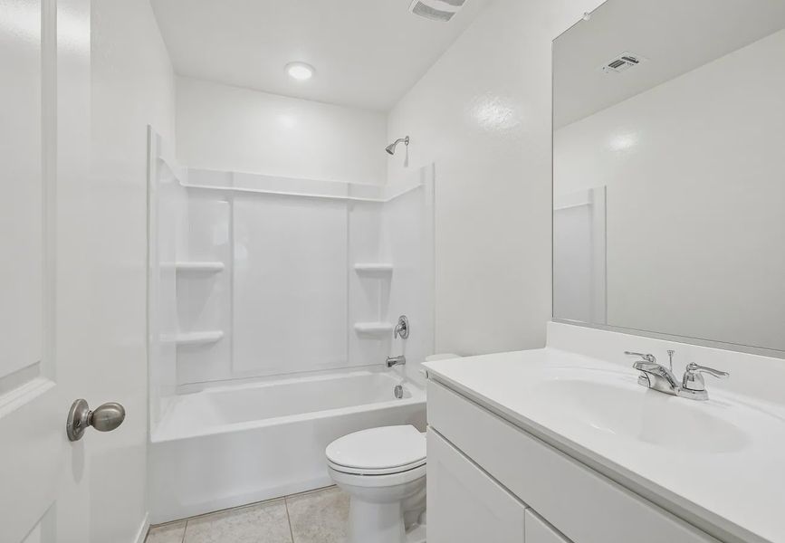 Furnished interior in a model home at Magma Ranch Vistas in Florence (Image 20).