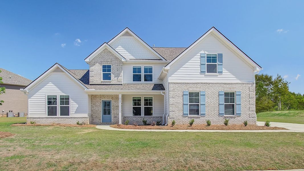 Front exterior of a home in the Kingston community, located in Locust Grove, GA (Image 17).