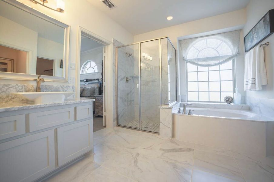 Image 13 of the Hickory Creek community in Red Oak, TX.