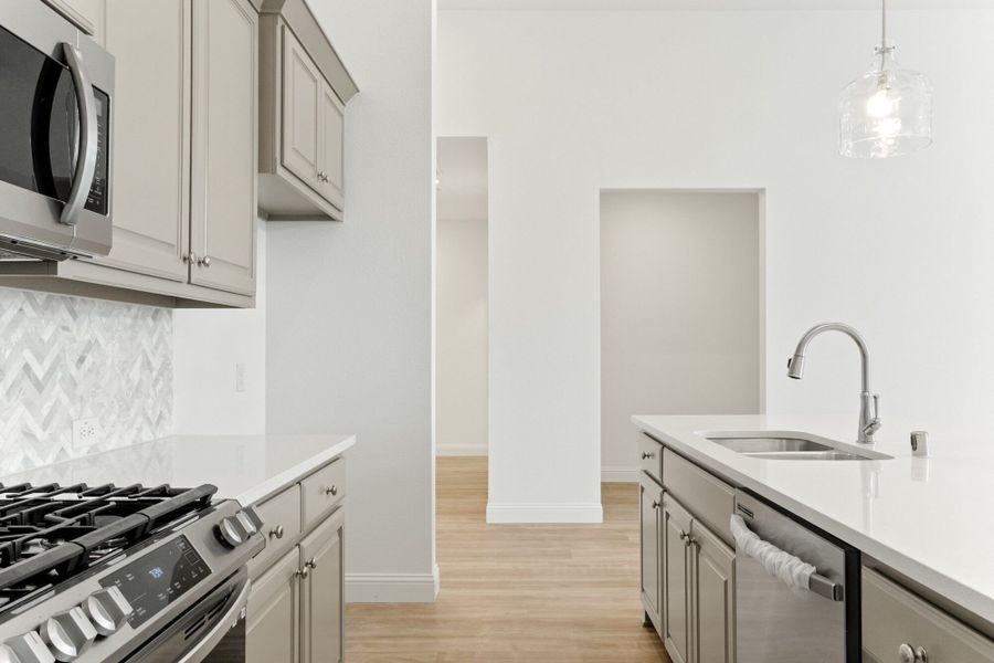 Mira Lagos Villas,75054