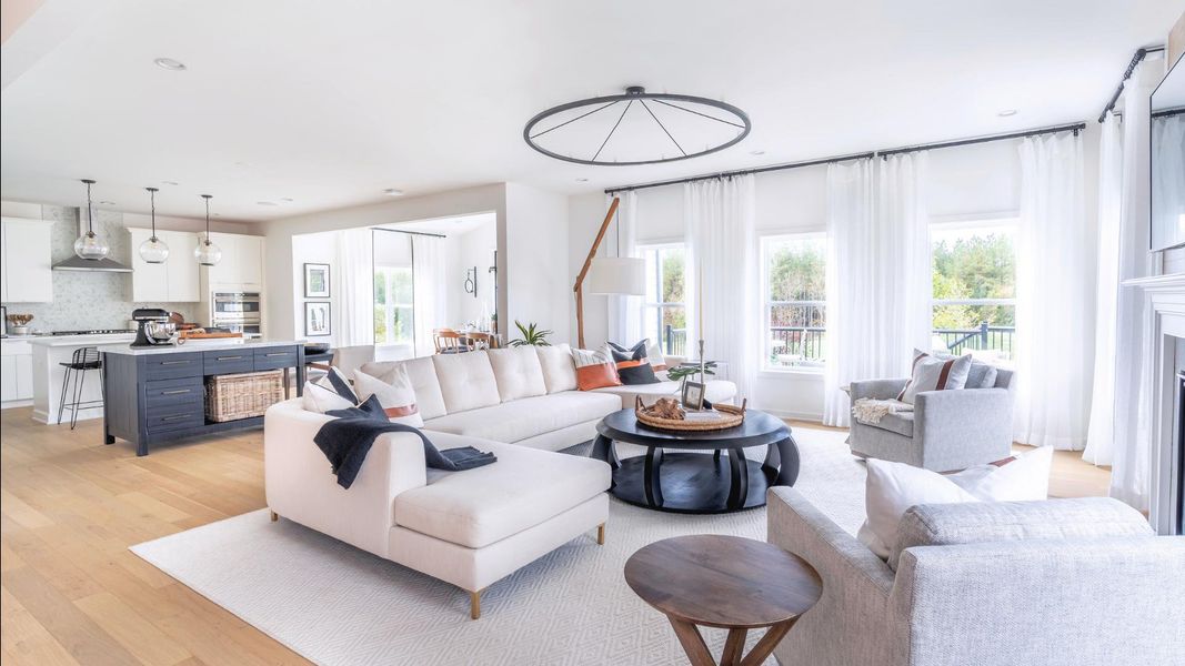 Spacious and inviting great room, perfect for quality time and gatherings Spacious and inviting great room, perfect for quality time and gatherings