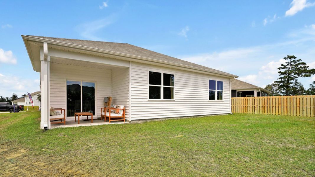 Front exterior of a home in the Driftwood community, located in Richlands, NC (Image 2).