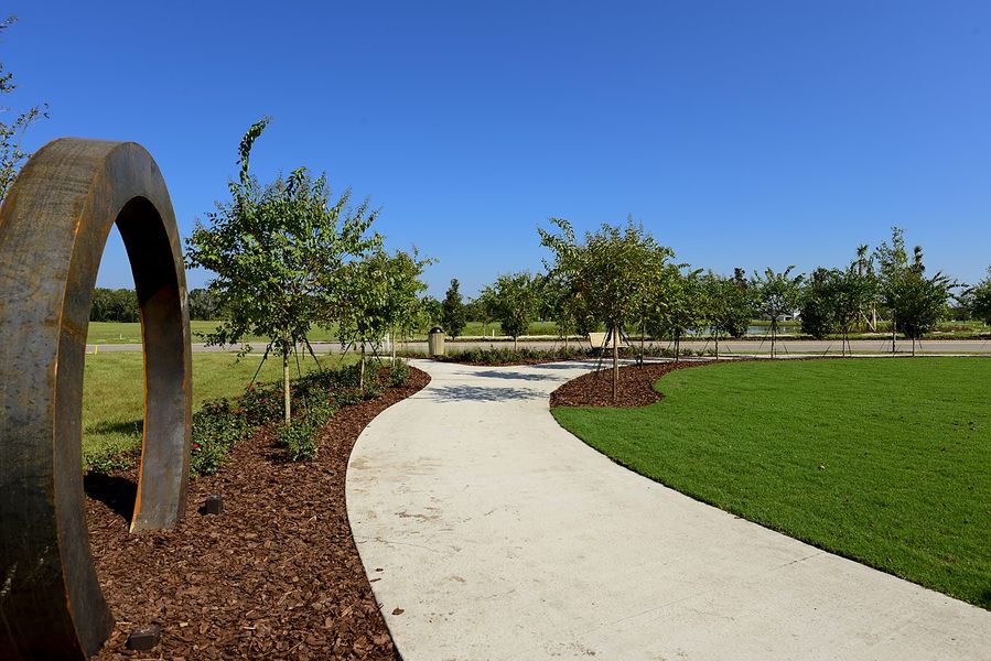 Community amenity available to residents of Waterset Townhomes in Apollo Beach (Image 4).
