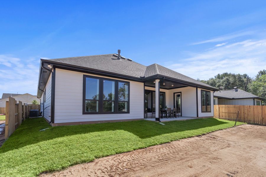 Exterior details of a home in Hunters Crossing, Sealy (Image 3).