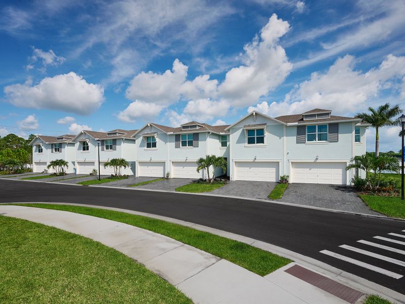 Exterior of the Sandpiper floorplan modeled at Edgewater Pointe