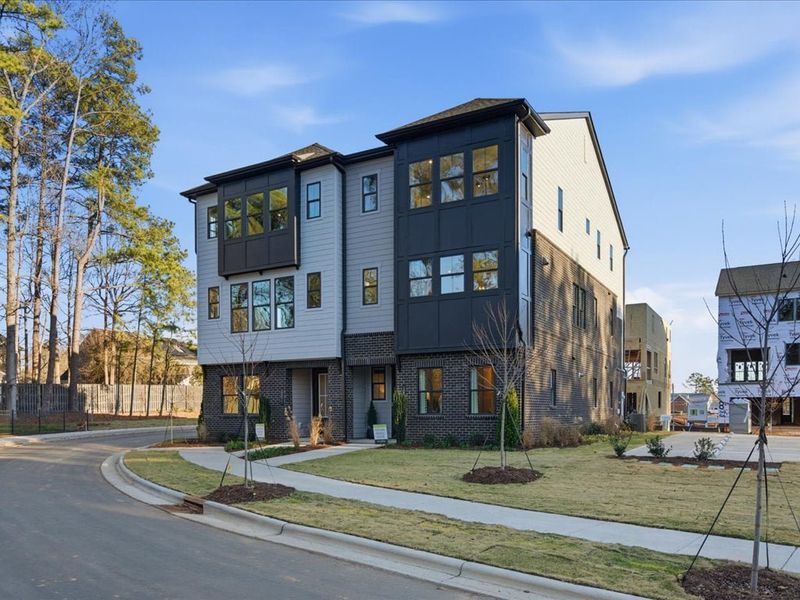 Condo located in Ascend, Charlotte, highlighting architectural design (Image 16).