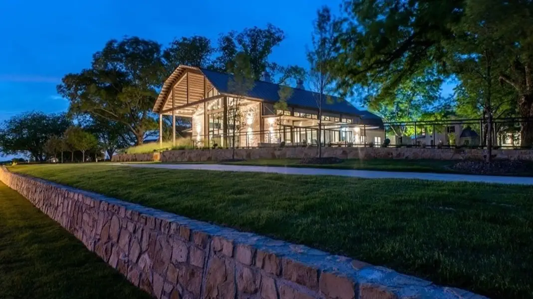 Image 49 of the Montgomery Farm Estates 90s - Darling community in Allen, TX.