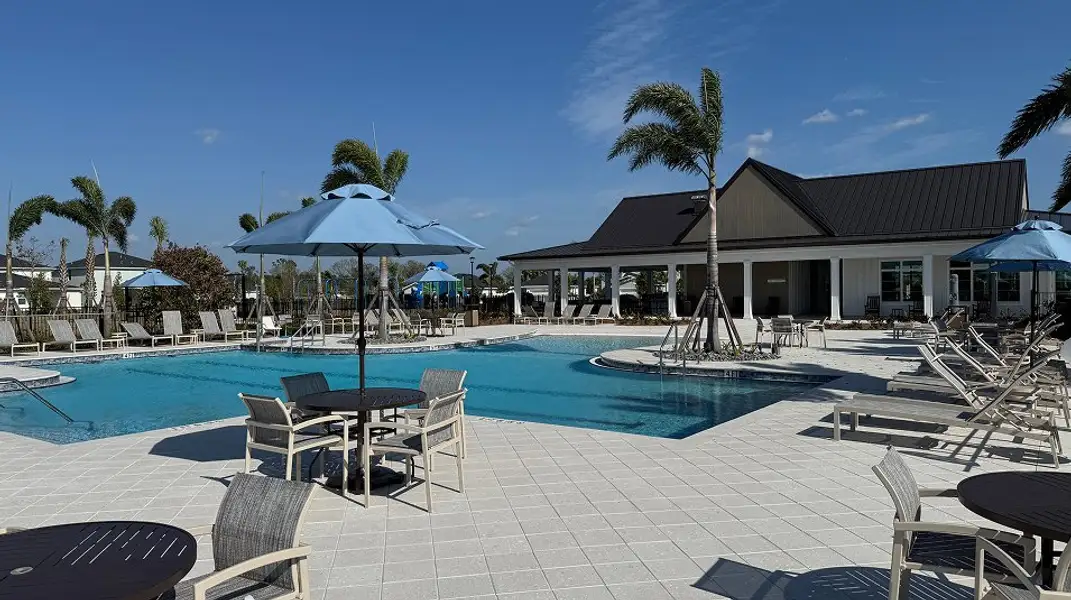 Brystol Wylder Amenity Pool 4of6